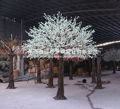 白色仿真桃花樹