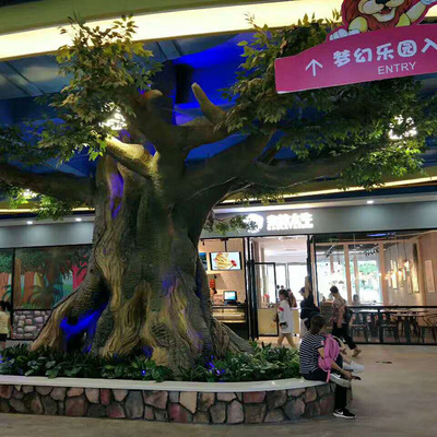 夢幻樂園仿真榕樹